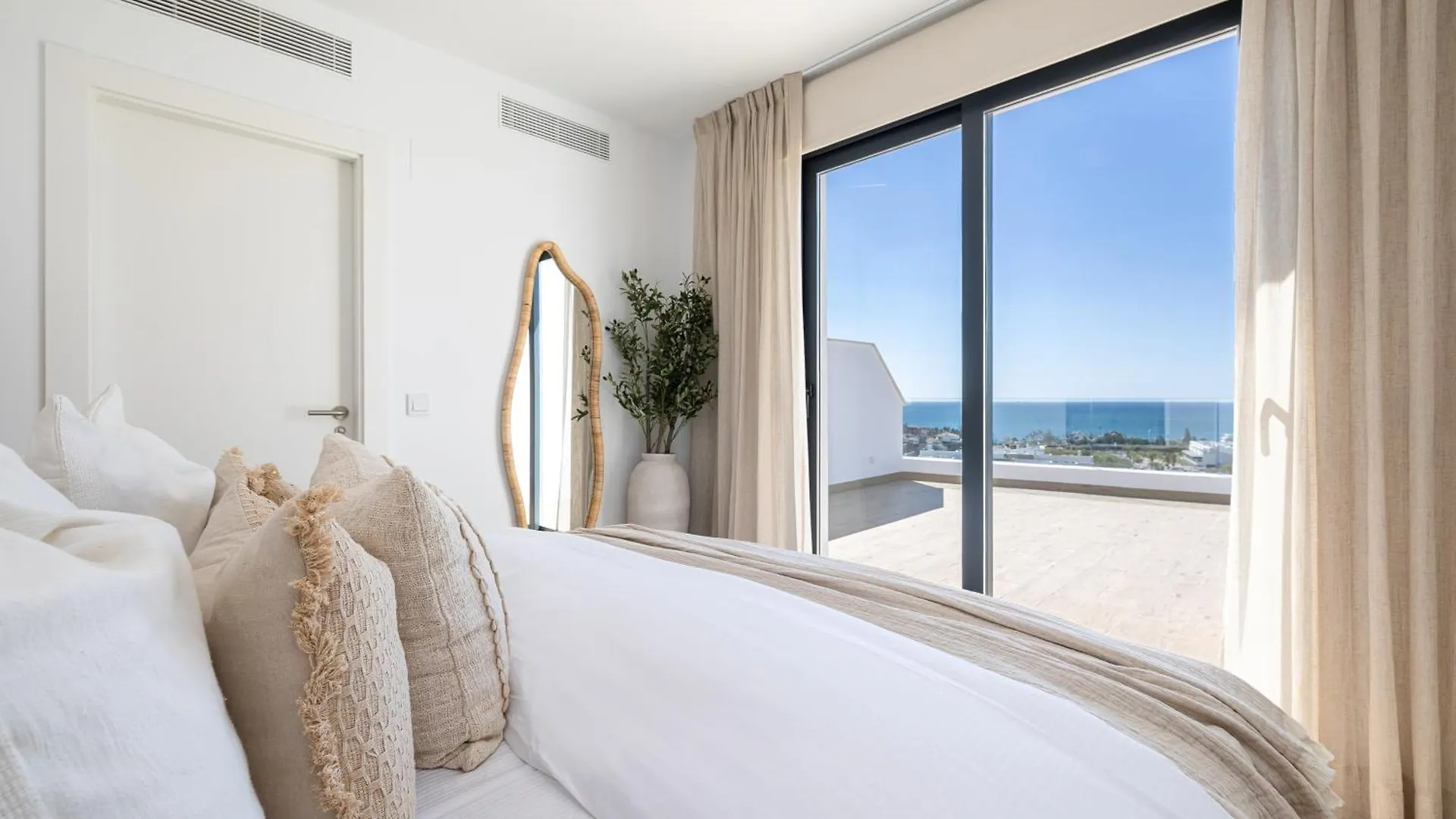 Διαμέρισμα Luxury Penthouse Duplex One80 By Aora Stay Εστεπόνα
