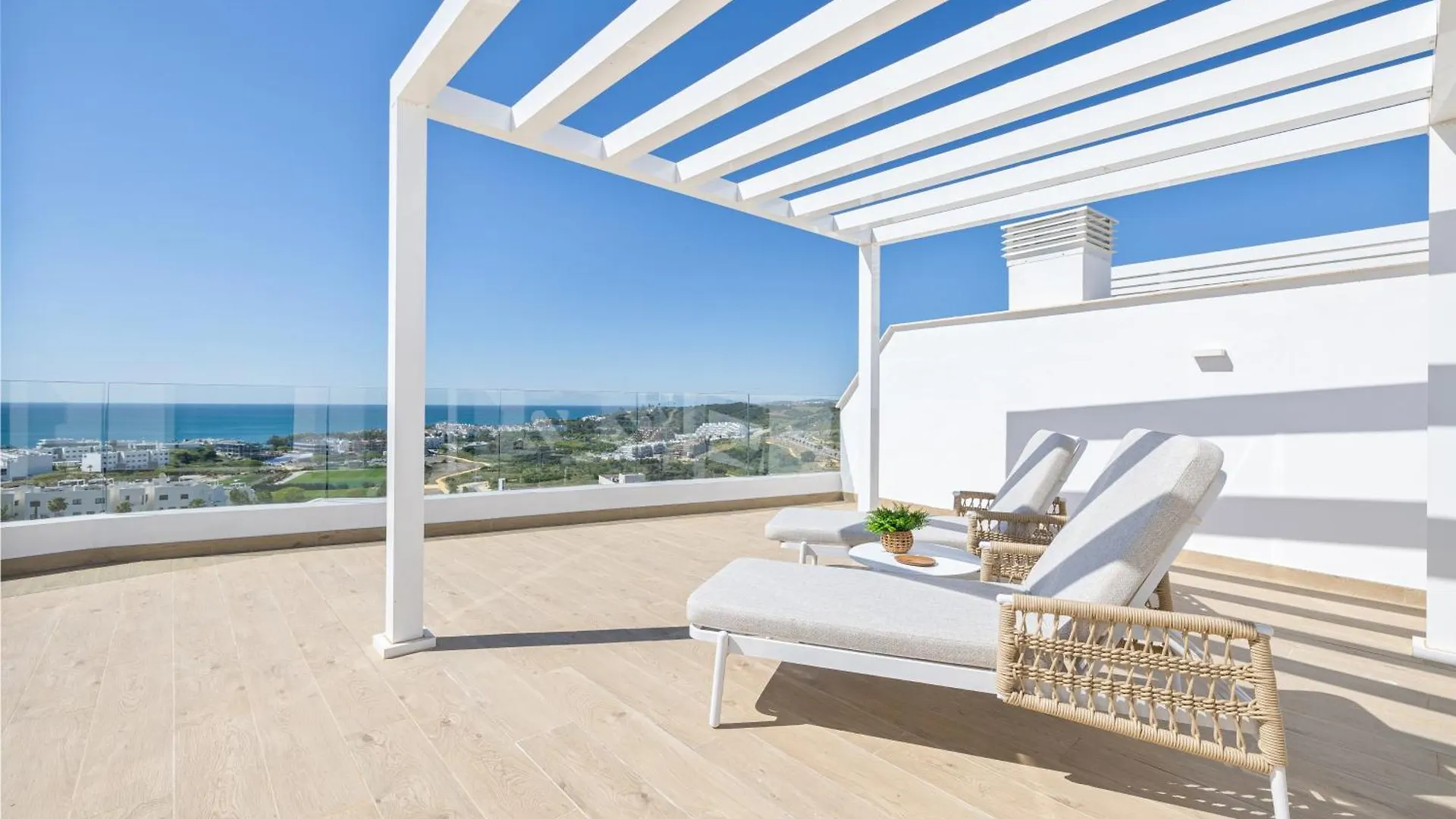 Luxury Penthouse Duplex One80 By Aora Stay 에스테포나 아파트