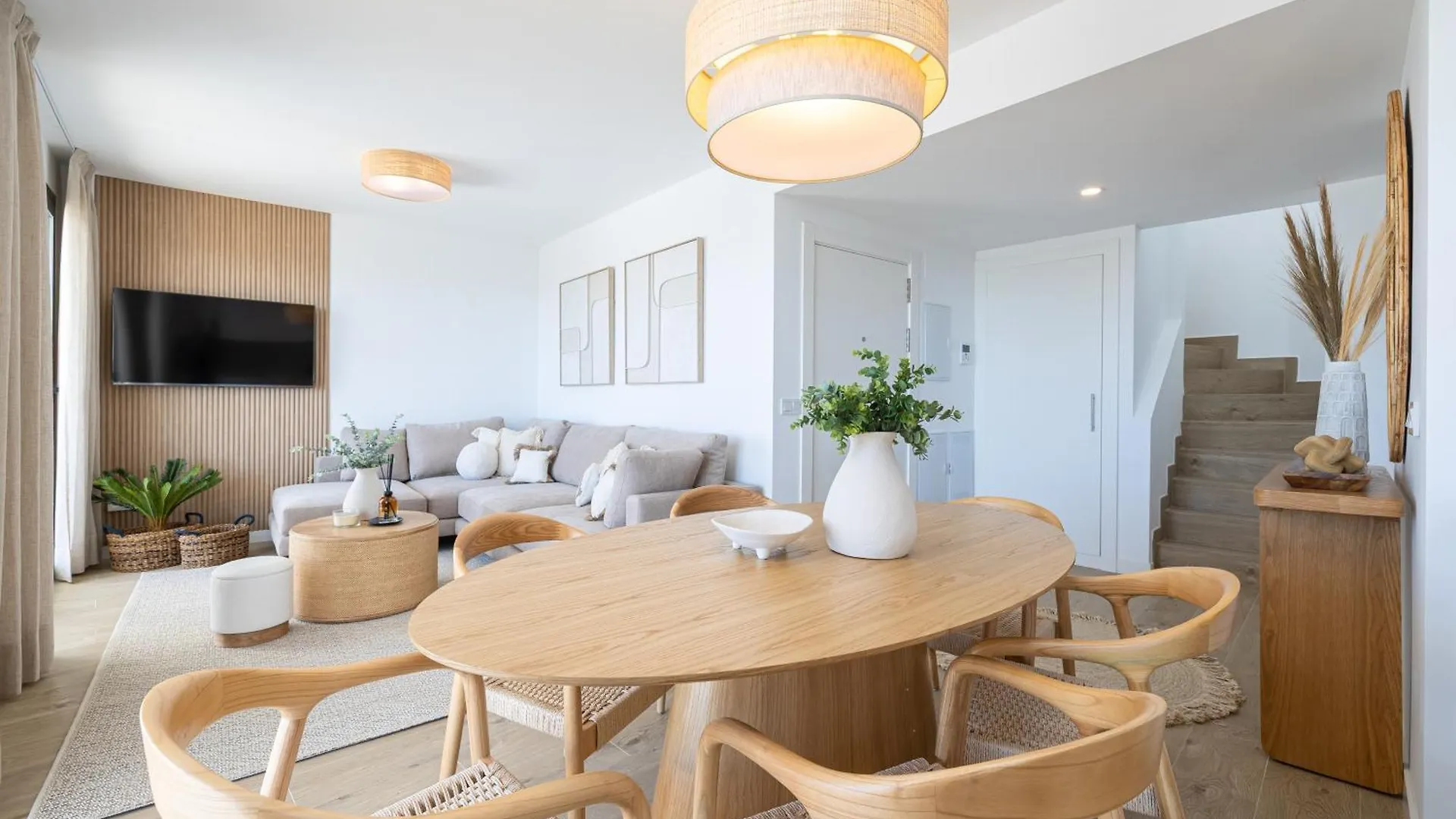 아파트 Luxury Penthouse Duplex One80 By Aora Stay 에스테포나