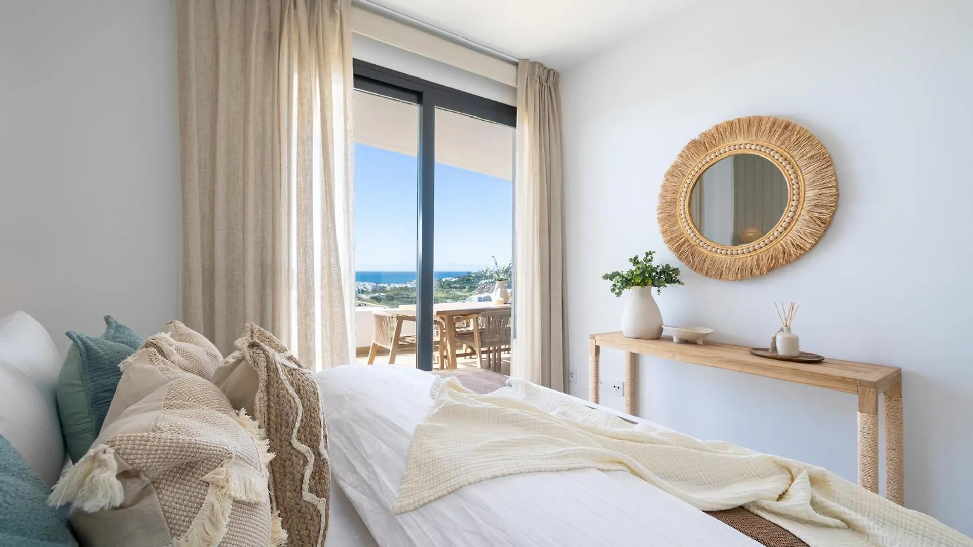 아파트 Luxury Penthouse Duplex One80 By Aora Stay 에스테포나